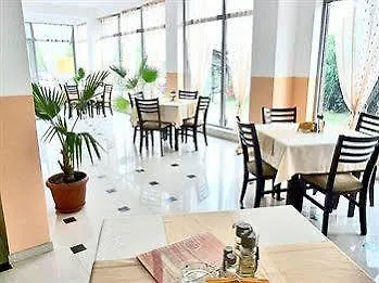 Detelini Hotel